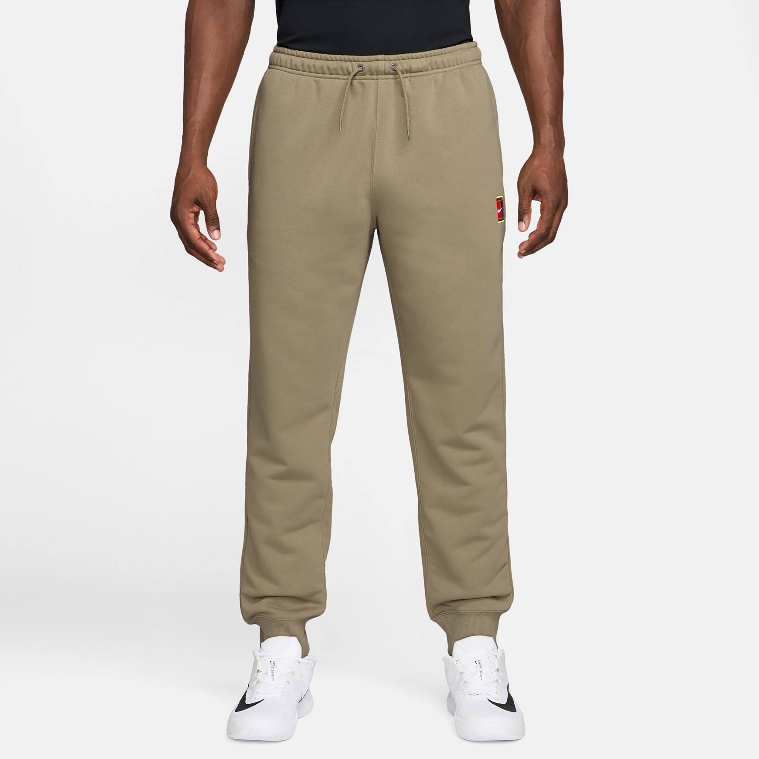 Nike Court Dri-Fit Heritage Fleece Trainingshose Herren-oliv
