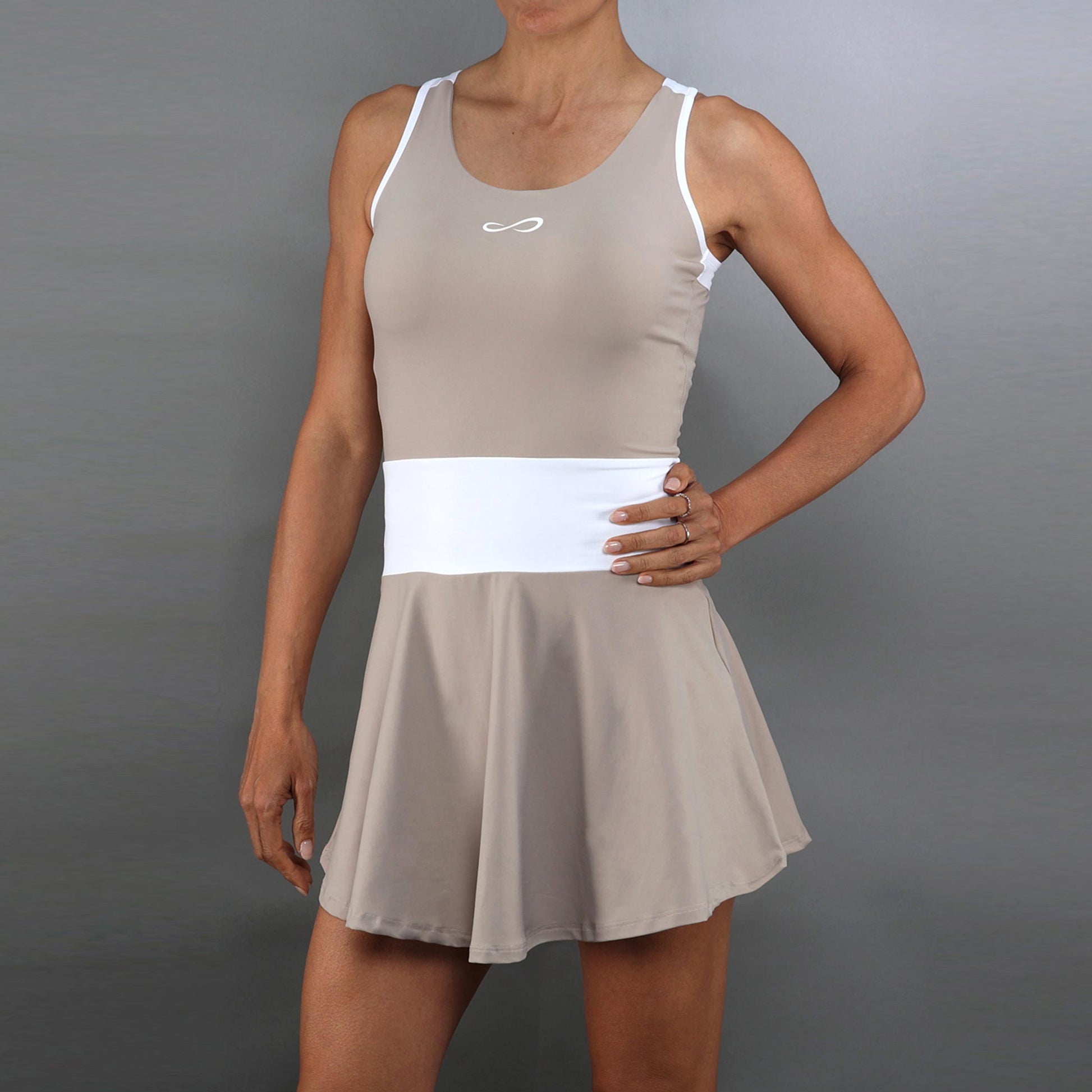 Endless Orbit Robe Femmes-beige, blanc