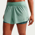 Swift Laufshorts Damen - hellgrün, silber