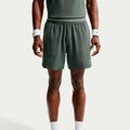 Jannik Sinner Court Dri-FIT Advantage 6in Shorts Herren - graugrün