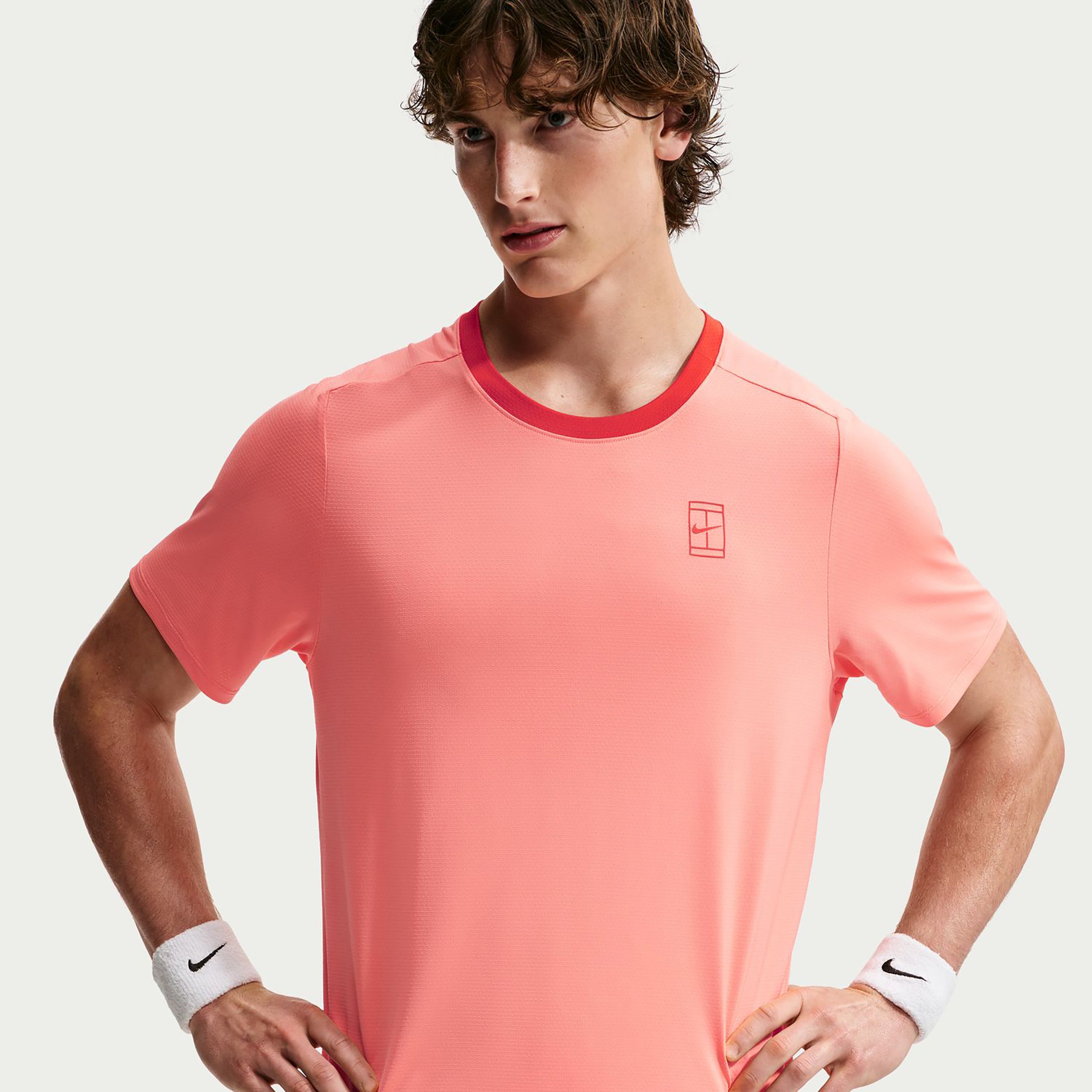 Nike Carlos Alcaraz Court Dri-FIT Advantage Maglietta Uomini - corallo