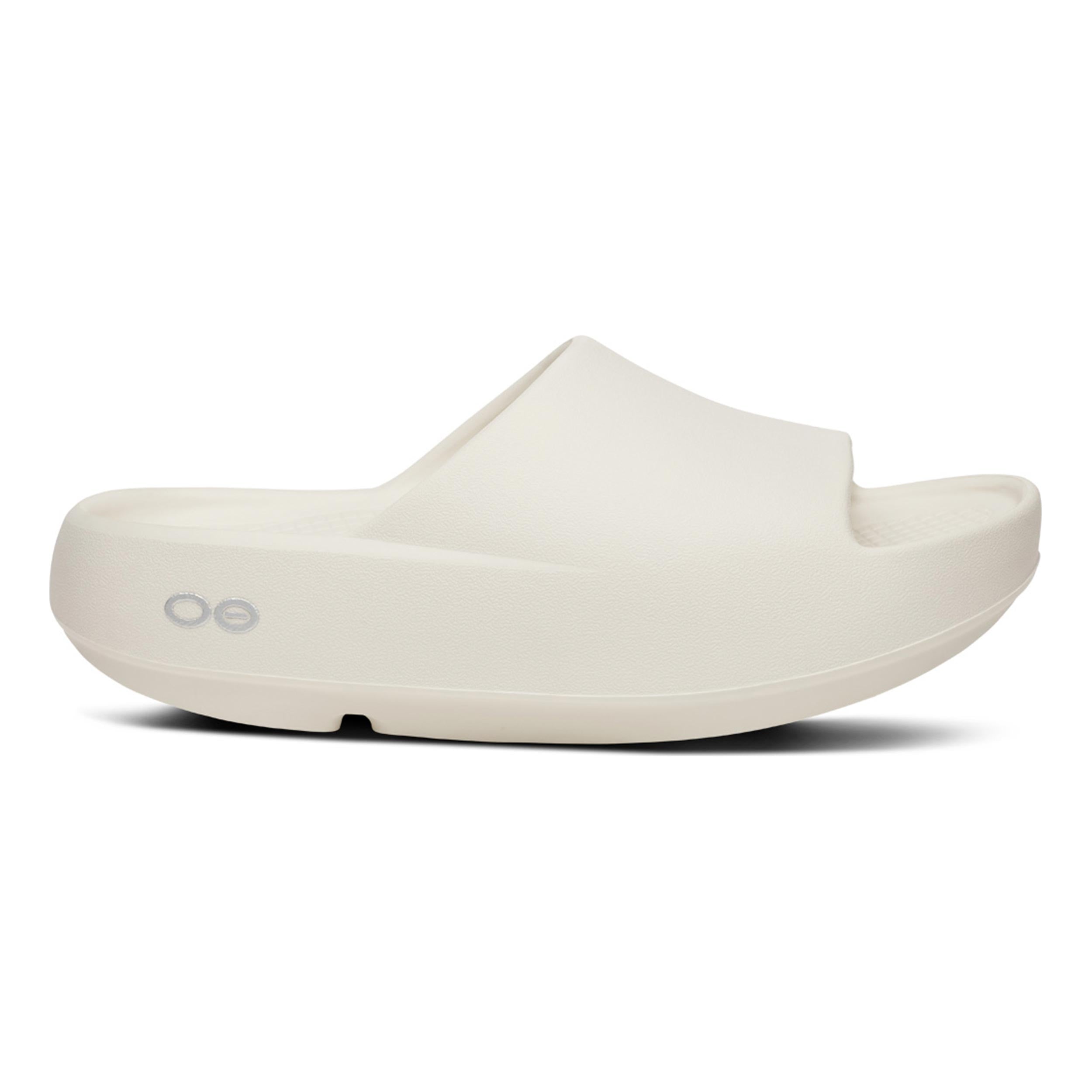 OOFOS OOahh+ Scarpe da recupero Unisex - beige