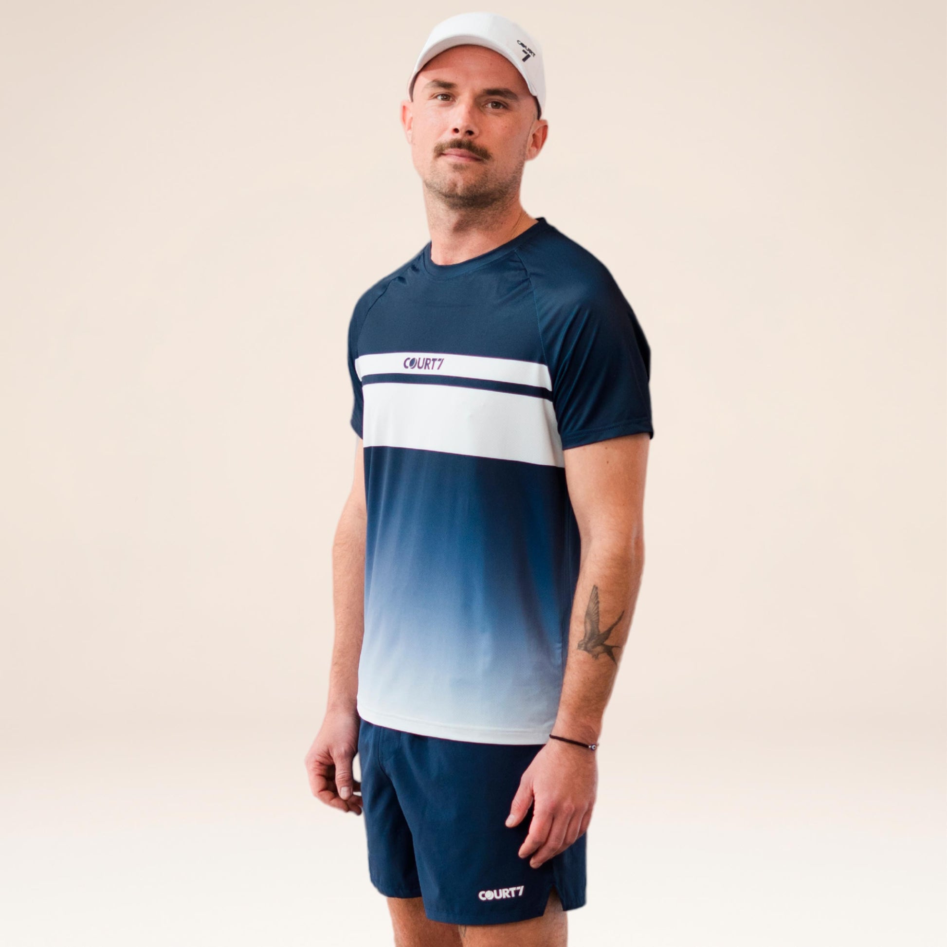 COURT7 Performance Gradient Stripe T-Shirt Herren - blau