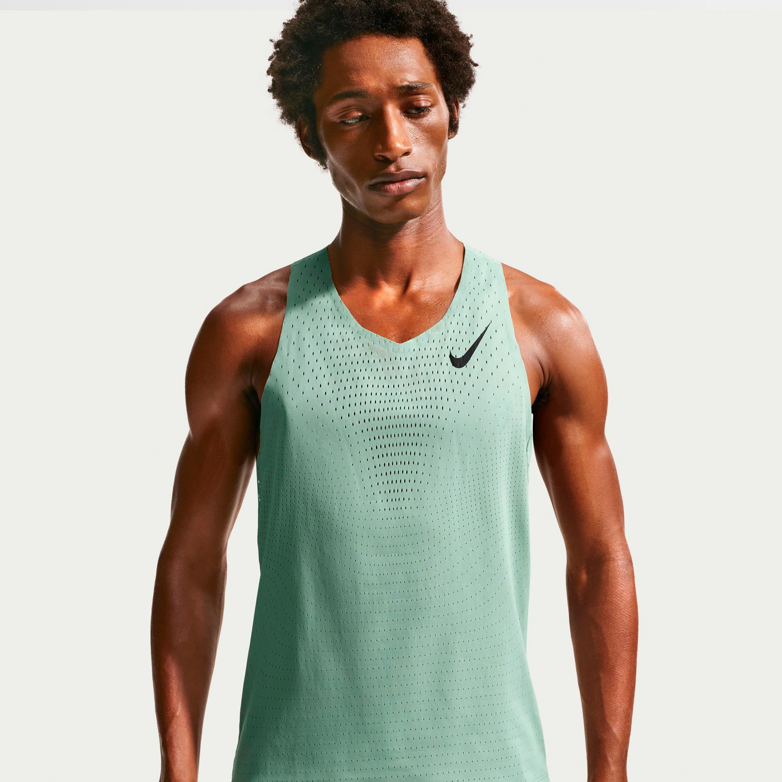 Nike AeroSwift Camicia da corsa Uomini - oliva, nero