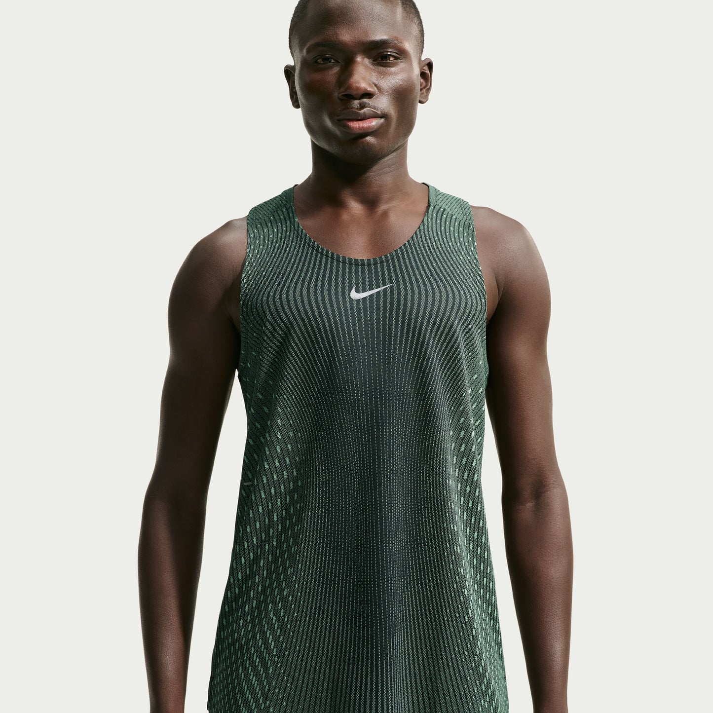 Nike Stride  Camicia da corsa Uomini - oliva, argento