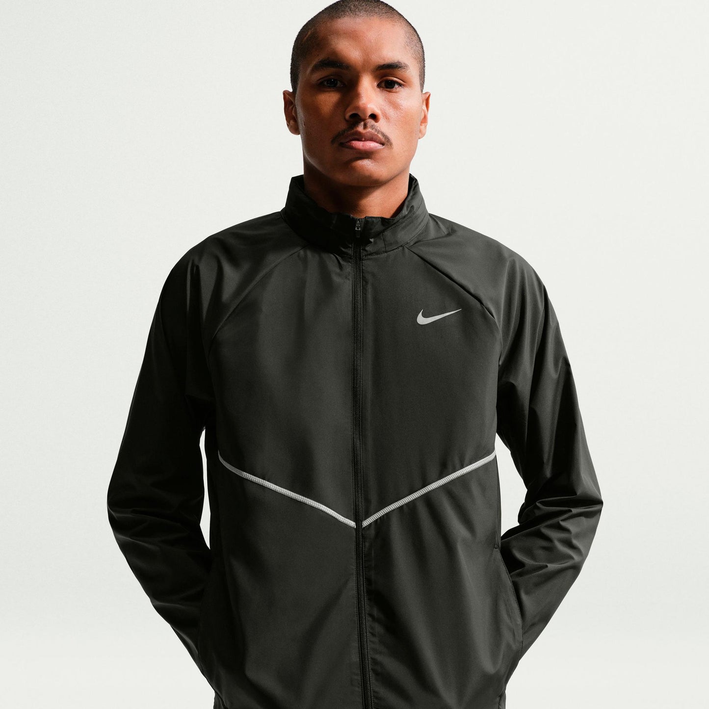 Nike Miler  Laufjacke Herren - schwarz, schwarz